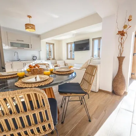 Apartament Vangelis *
