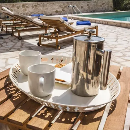 Vangelis Apartament Platístoma