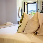 Apartment Vangelis